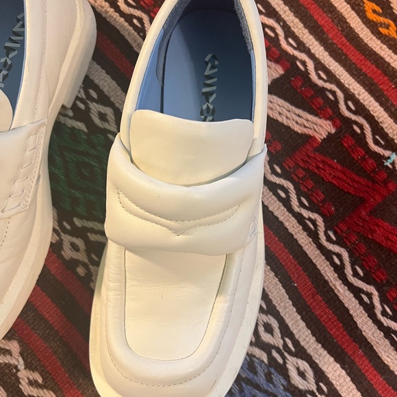 Camper Lab White Leather Slip-On Loafers with Flat Rubber Sole - Picture 2 of 7